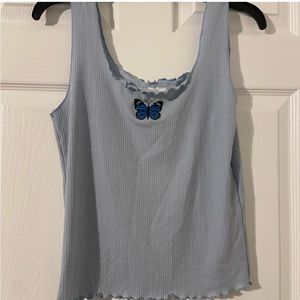 Butterfly crop‎ top